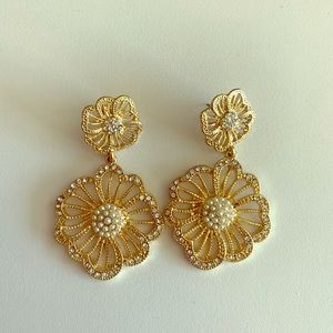 Pearl and crystal statement drop earrings